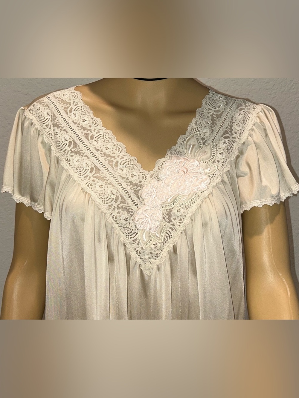 Elegant Lace V-Neck Nightgown in Ivory